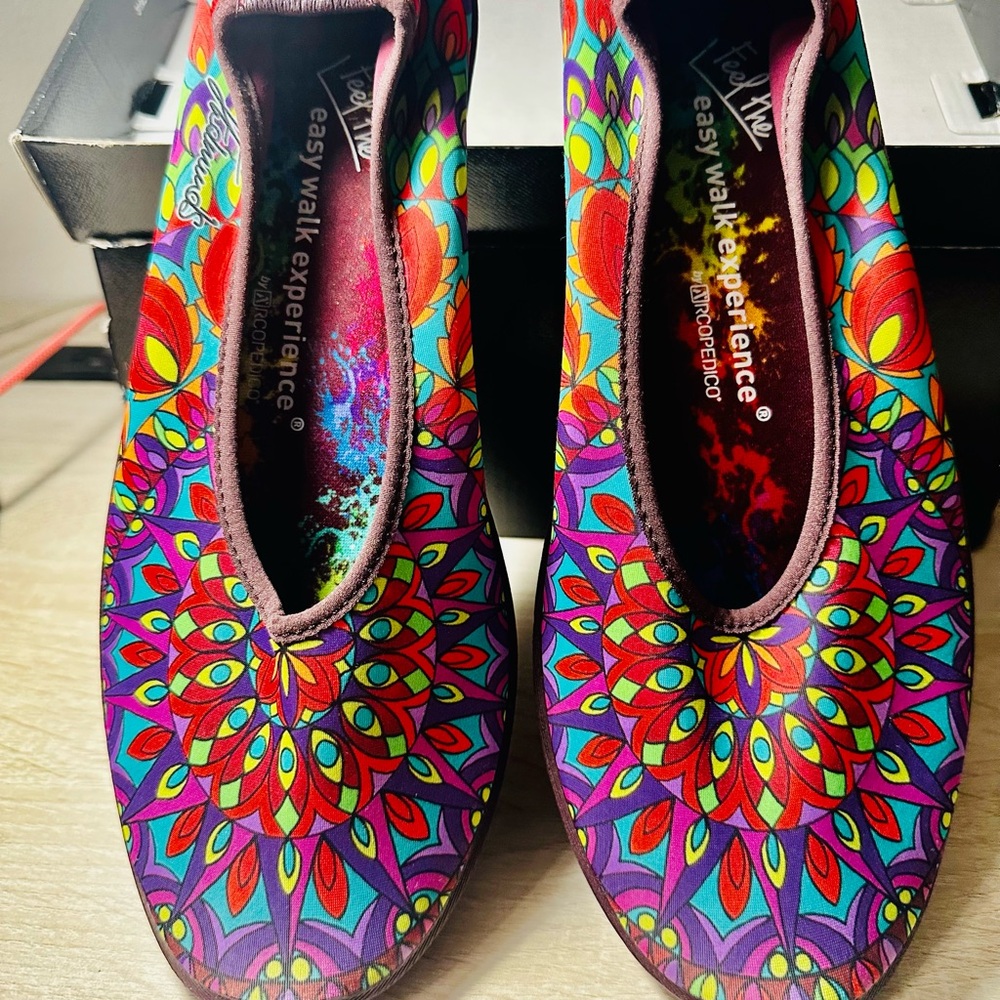Arcopedico Women's Multicolor Floral Mandala Ballet Flats